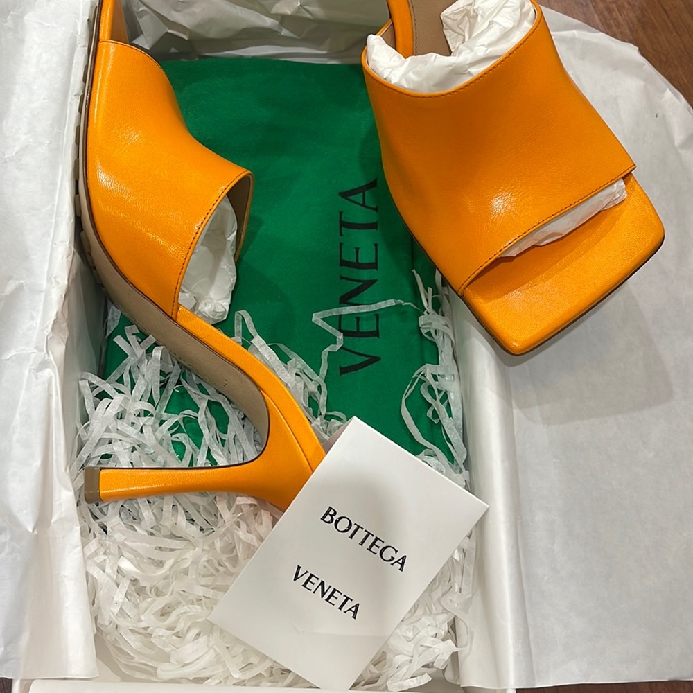 Bottega Veneta Stretch Leather Slide Sandals